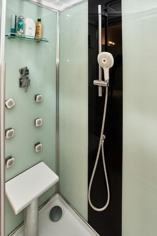 Chambre à louer dans un appartement proche du centre-ville Nevers Esterno foto