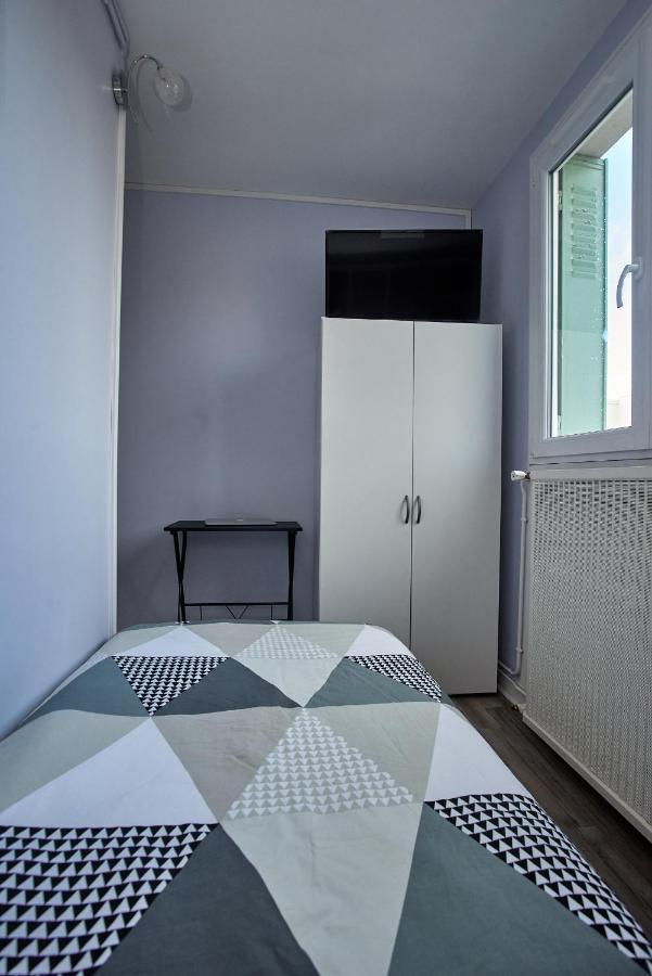 Chambre à louer dans un appartement proche du centre-ville Nevers Esterno foto
